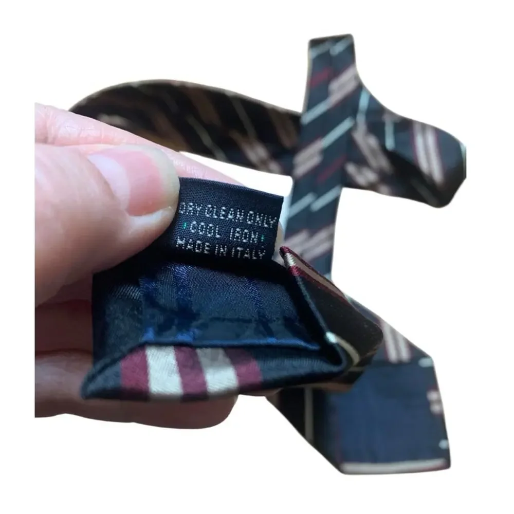 Burberry stylish tie